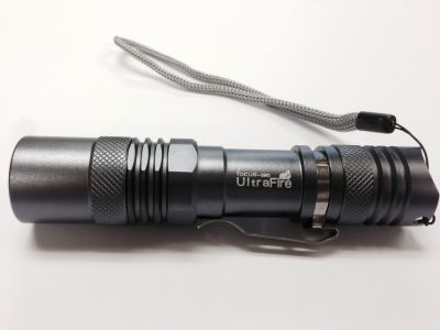 UltraFire FOCUS-590 LED 電筒-Grey 銀灰色